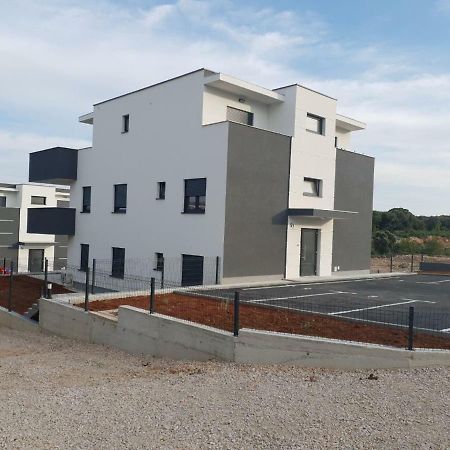 Black&White 2 Apartment Krk Island Bagian luar foto