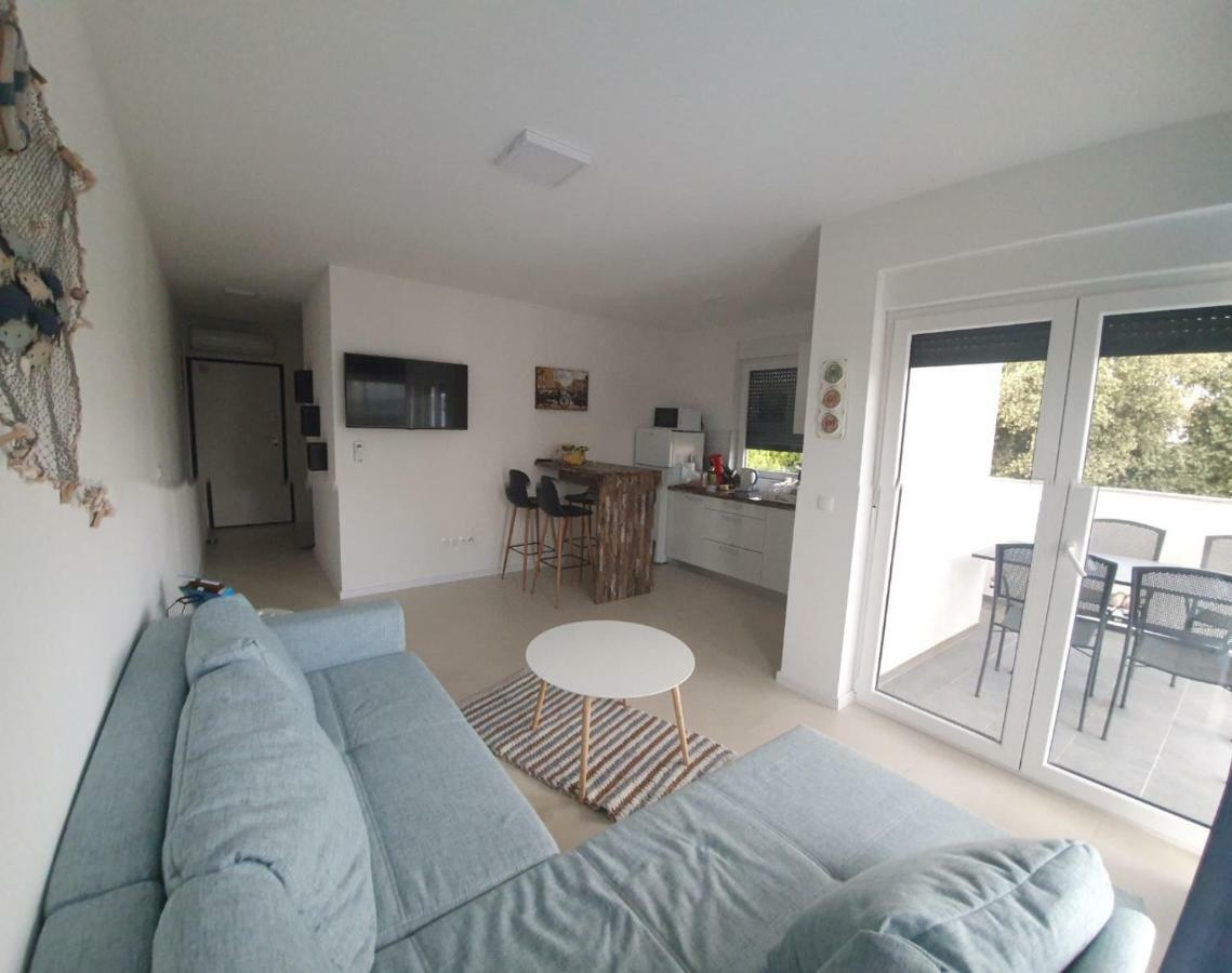 Black&White 2 Apartment Krk Island Bagian luar foto