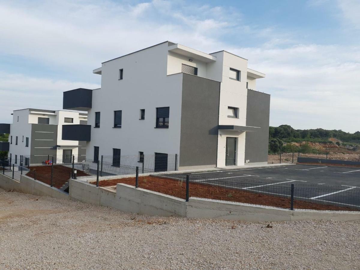 Black&White 2 Apartment Krk Island Bagian luar foto
