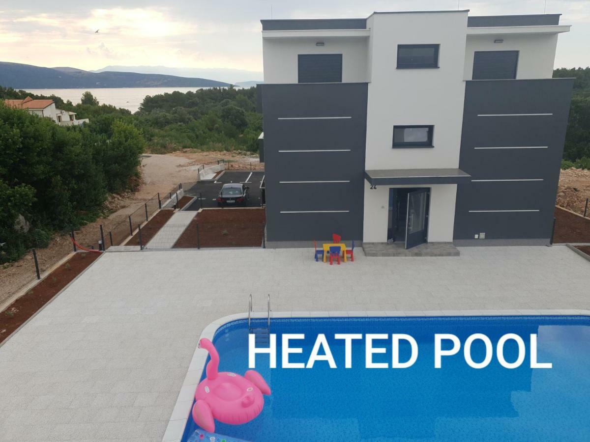 Black&White 2 Apartment Krk Island Bagian luar foto